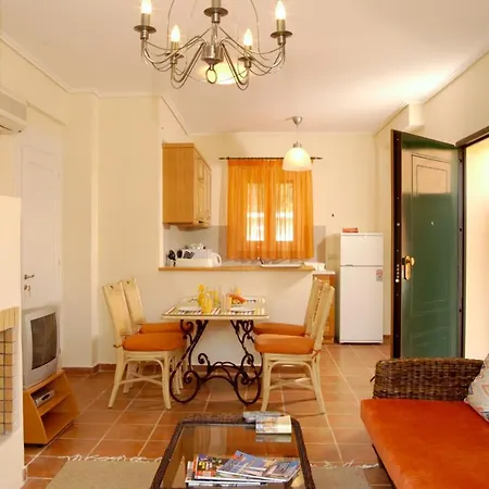 Ξενοδοχείο με διαμερίσματα La Riviera Seaside & 4*